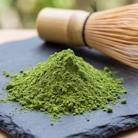 Matcha-Grünteeblätter-Pulver